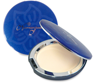 ナルシスジョーヌ　トリートメントファンデーション（リキッドファンデ）